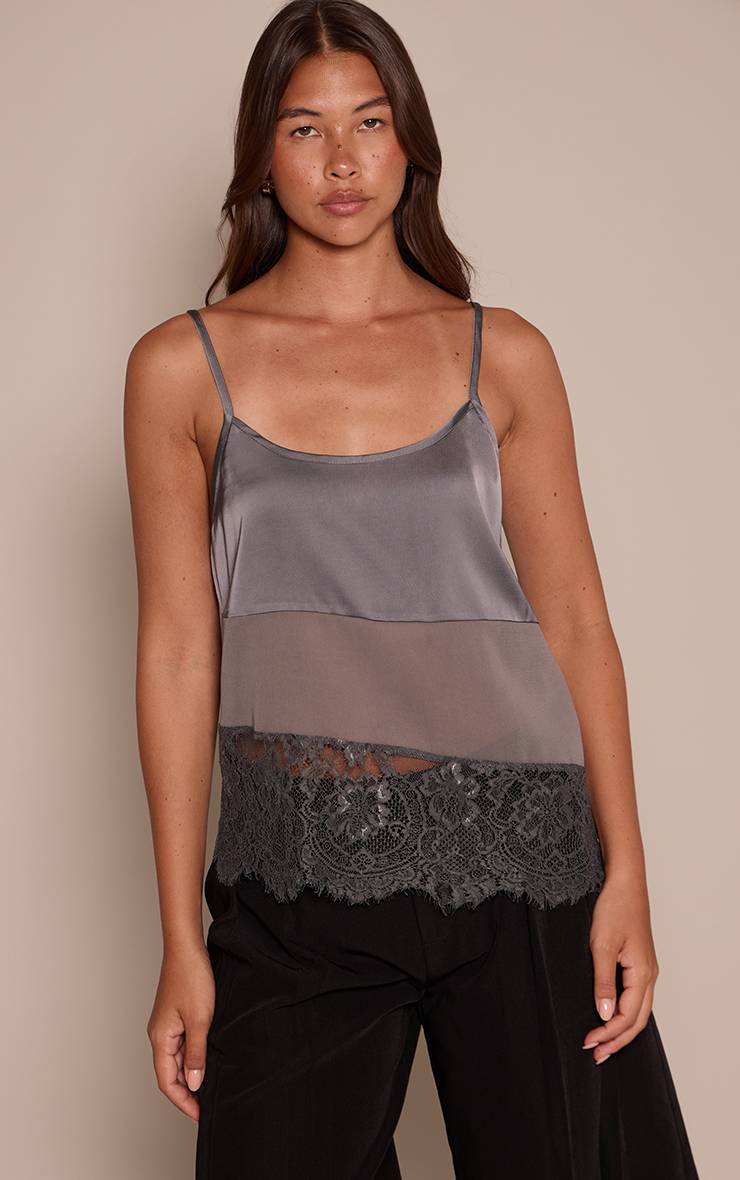 Charbon Caraco En Satin À Panneaux Asymétriques Et Dentelle