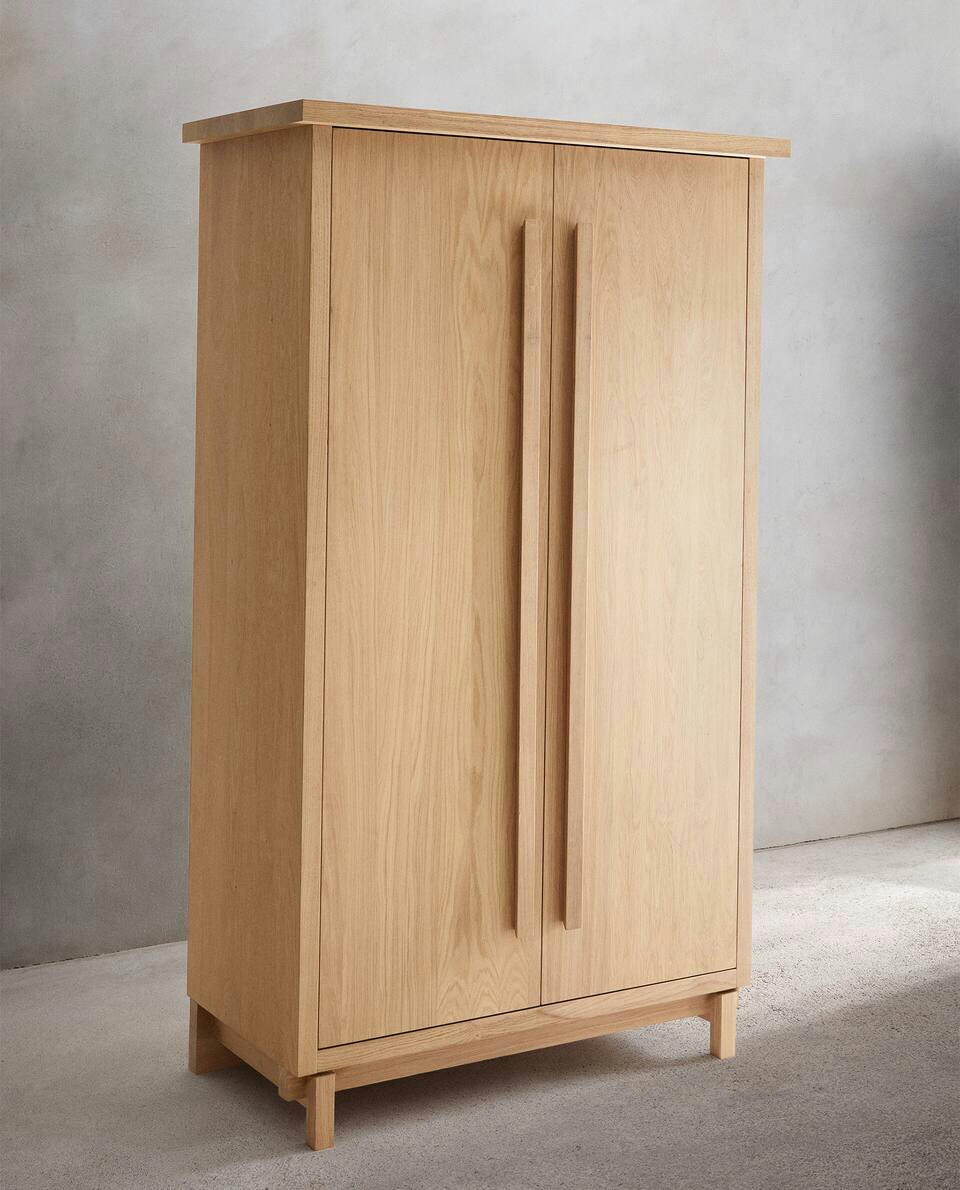 GABINETE 01