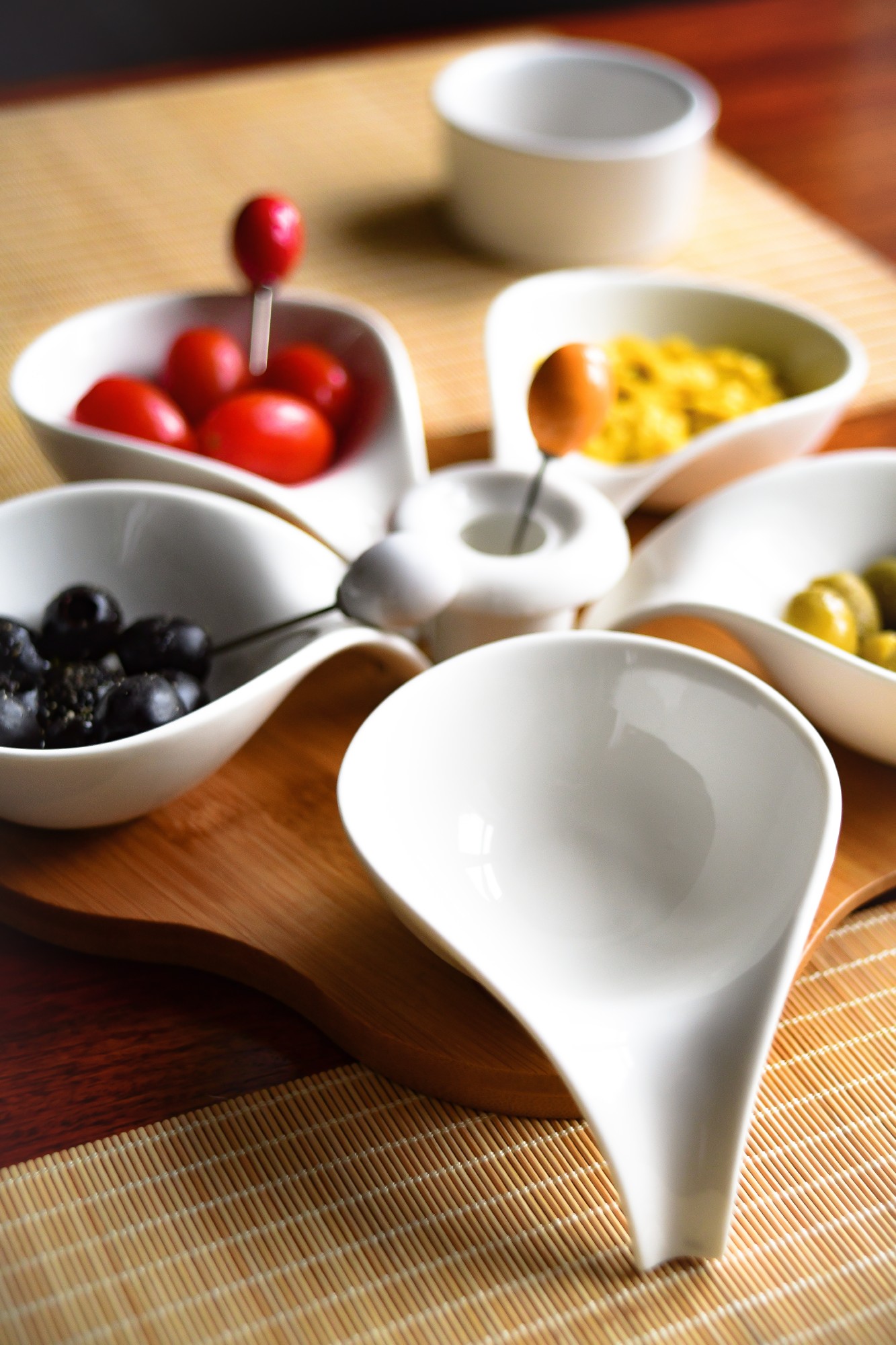 Servierset 'Cinque' mit Cocktailspießen, weiß, L 10 cm, B 13 cm, H 5 cm zu 28,00