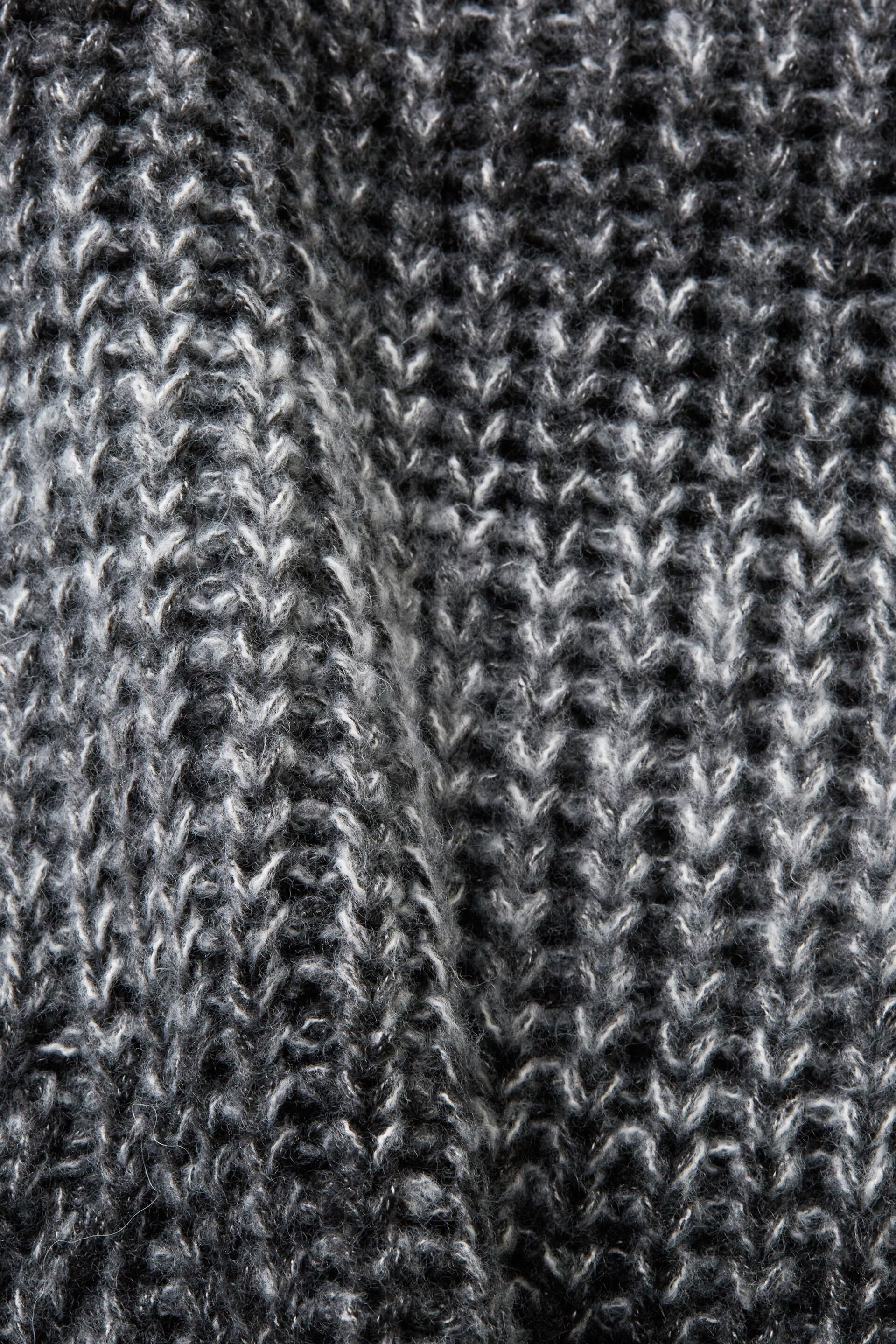 Shawls/Scarves