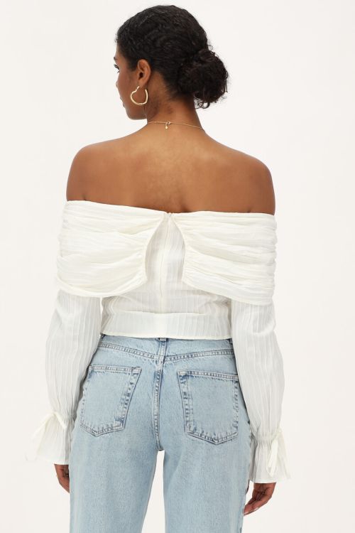 Witte off-shoulder top met structuur