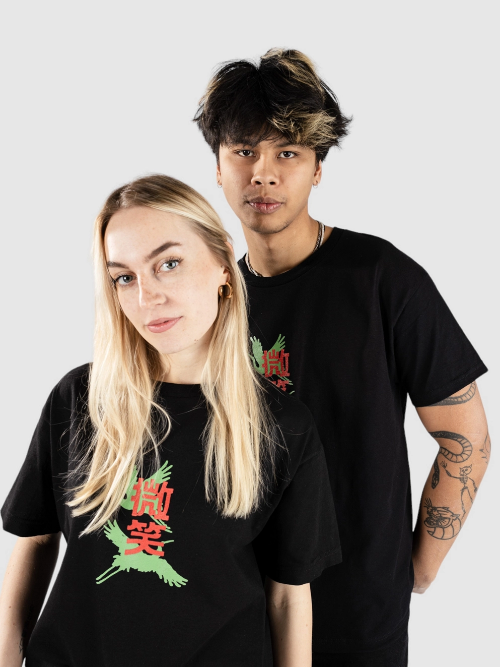 Smile And Wave Garden Sky T-Shirt black