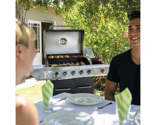 Nexgrill 5-pits gasbarbecue + zijbrander, zwart, inclusief opbergplank, dekselthermometer, geëmailleerde gietijzeren planchaplaat, vetopvangbak, grillpan, grillrooster, krachtige warmtezone, zijplank, warmhoudrek. Geëmailleerd gietijzeren grillrooste