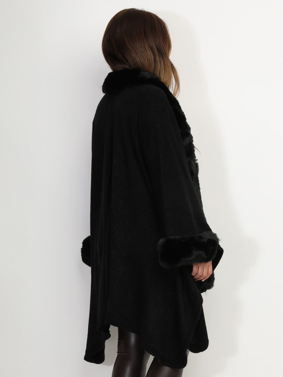 Gilet en maille et fausse fourrure- Noir