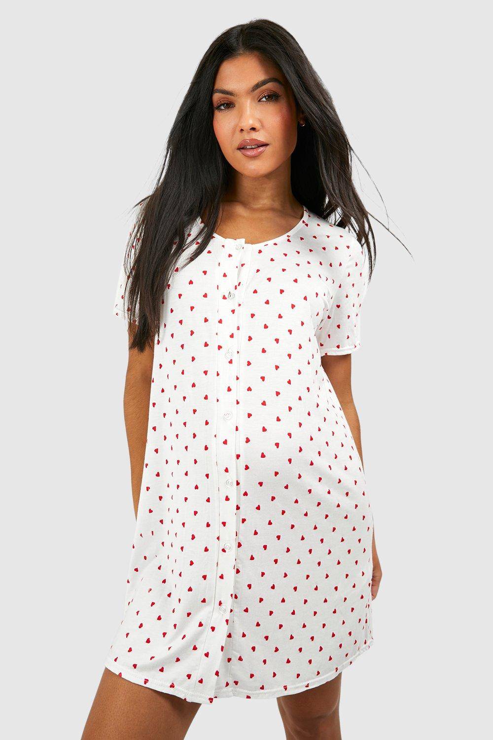 boohoo Nuisette de maternité boutonnée avec imprimé de cœurs