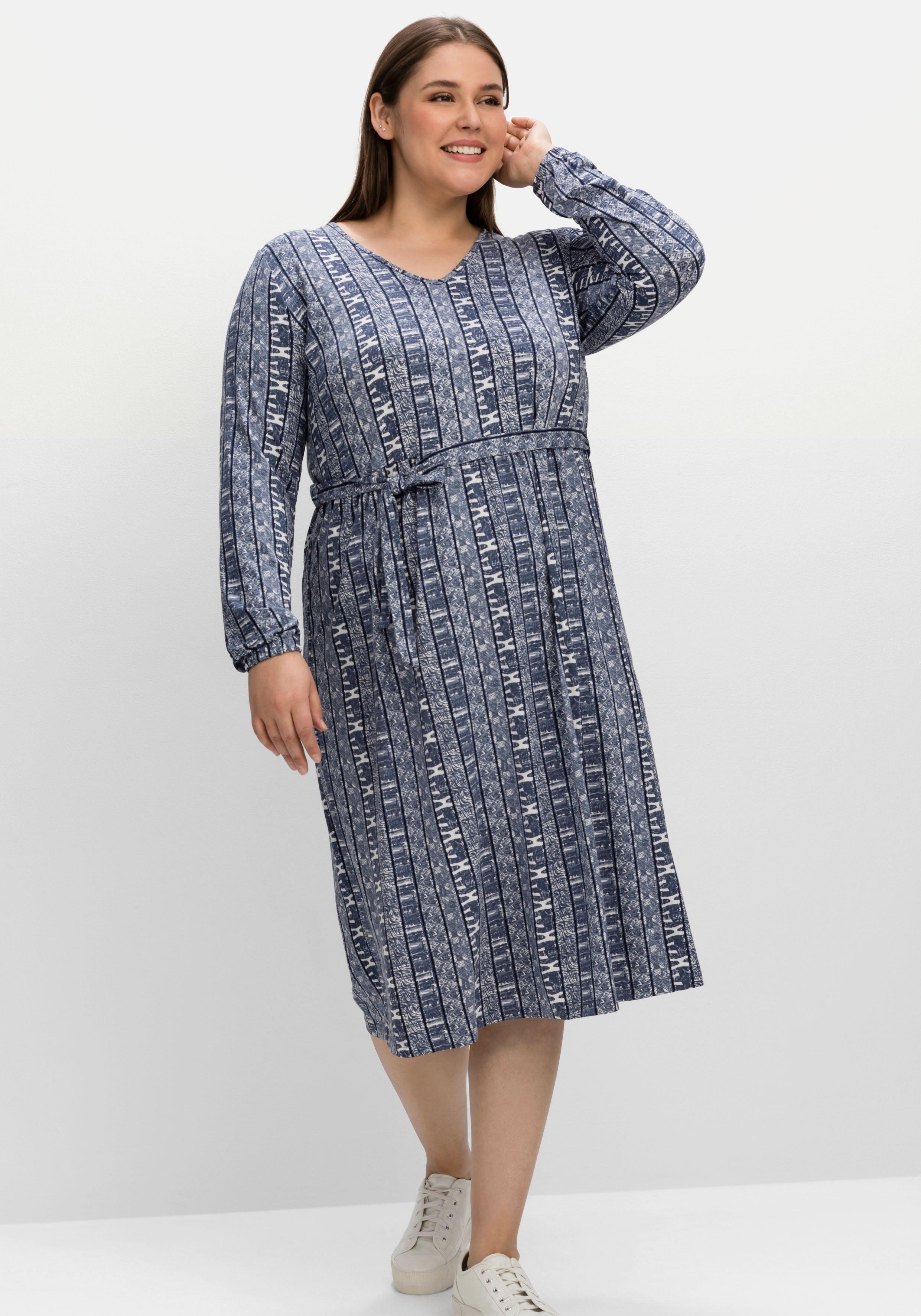 Jerseykleid mit Streifendruck, in Midilänge