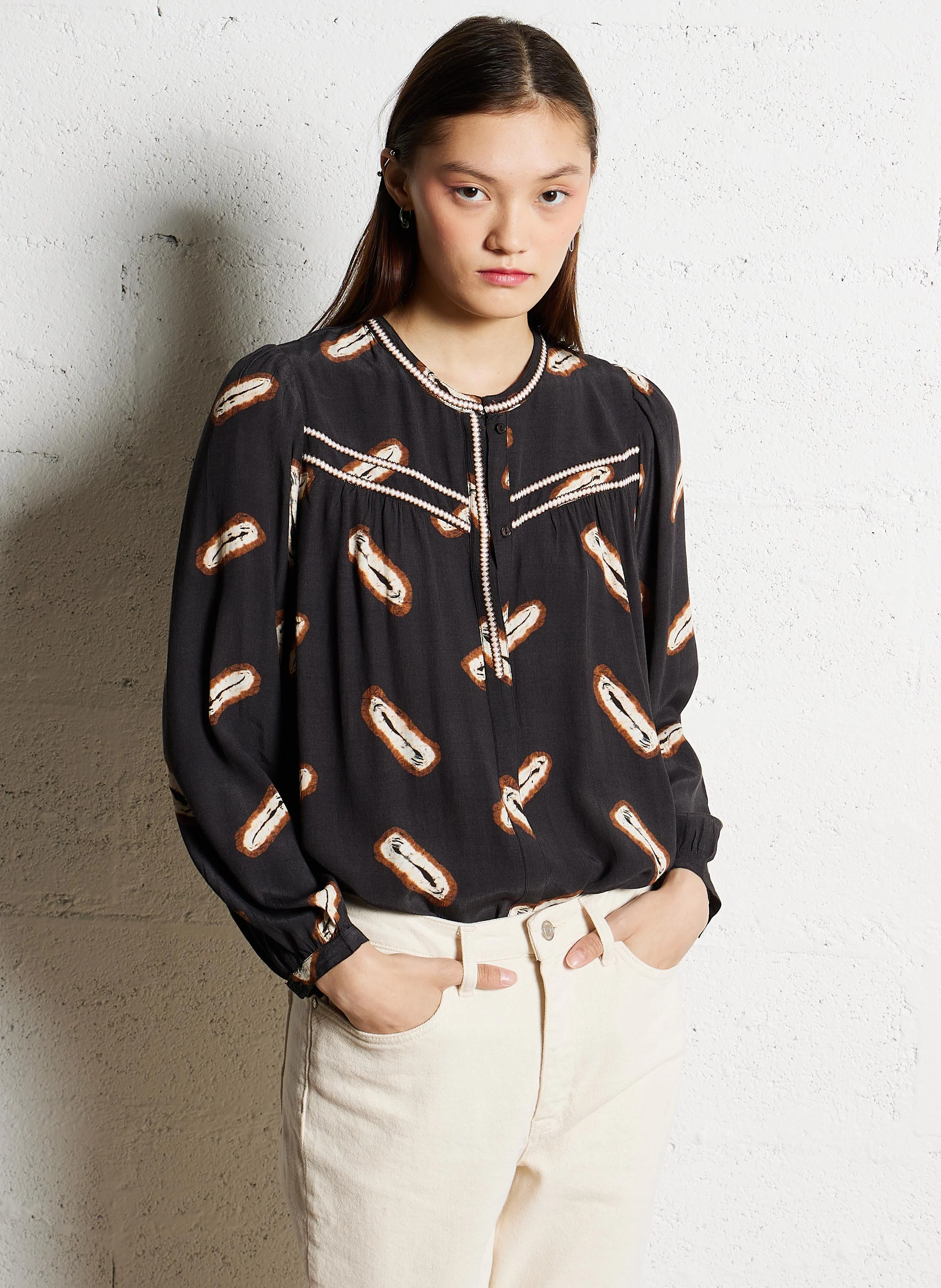 CAPELLA - Blouse col rond à broderies| Noir