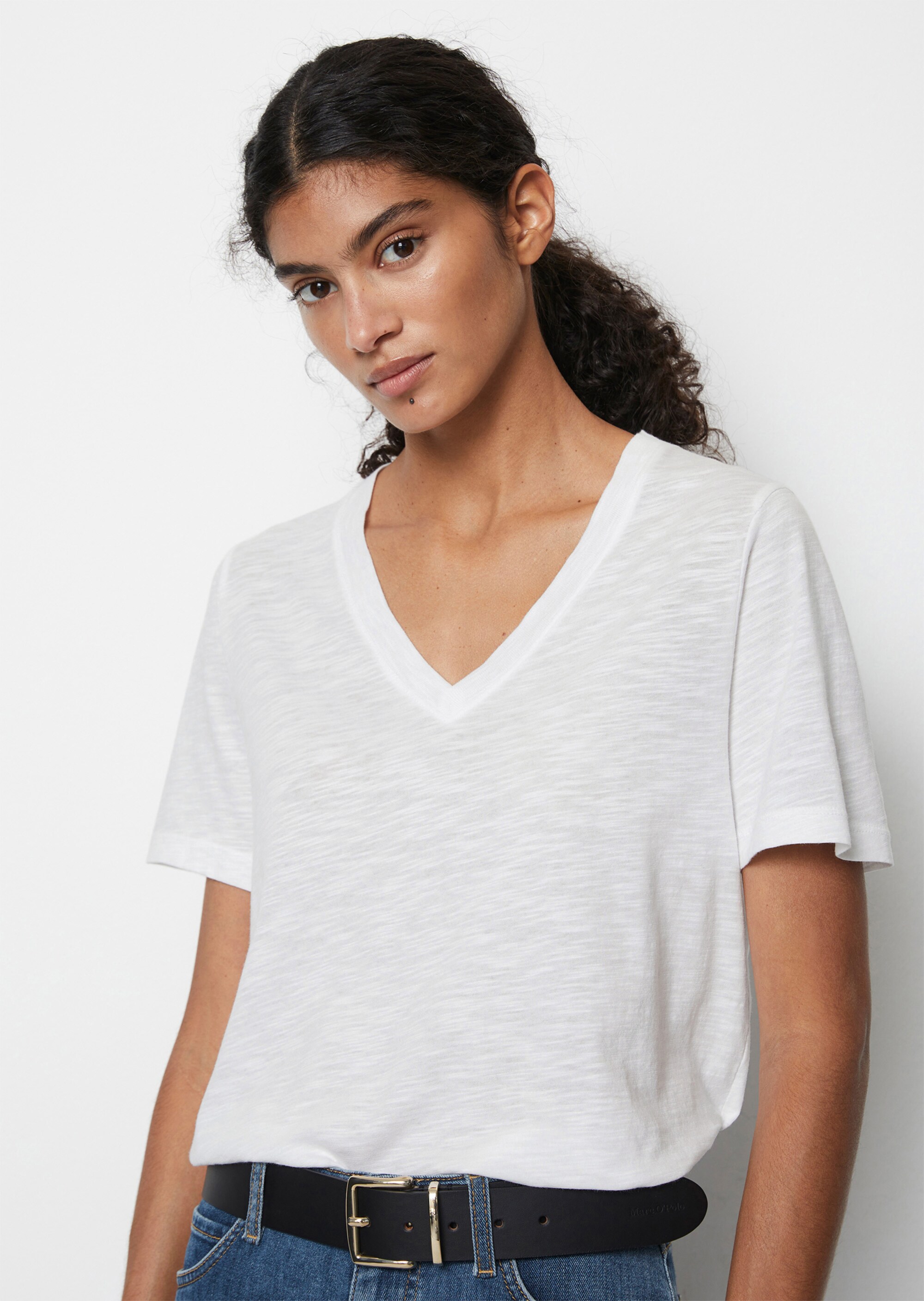 Slub-Jersey-V-Neck-T-Shirt aus Baumwolle-Viskose-Mix