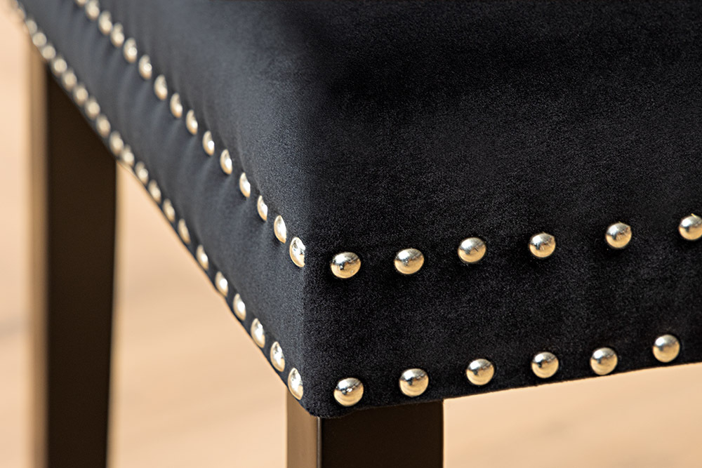 Chesterfield Stuhl CASTLE schwarz Samt Massivholz Ziernieten mit Komfortgriff