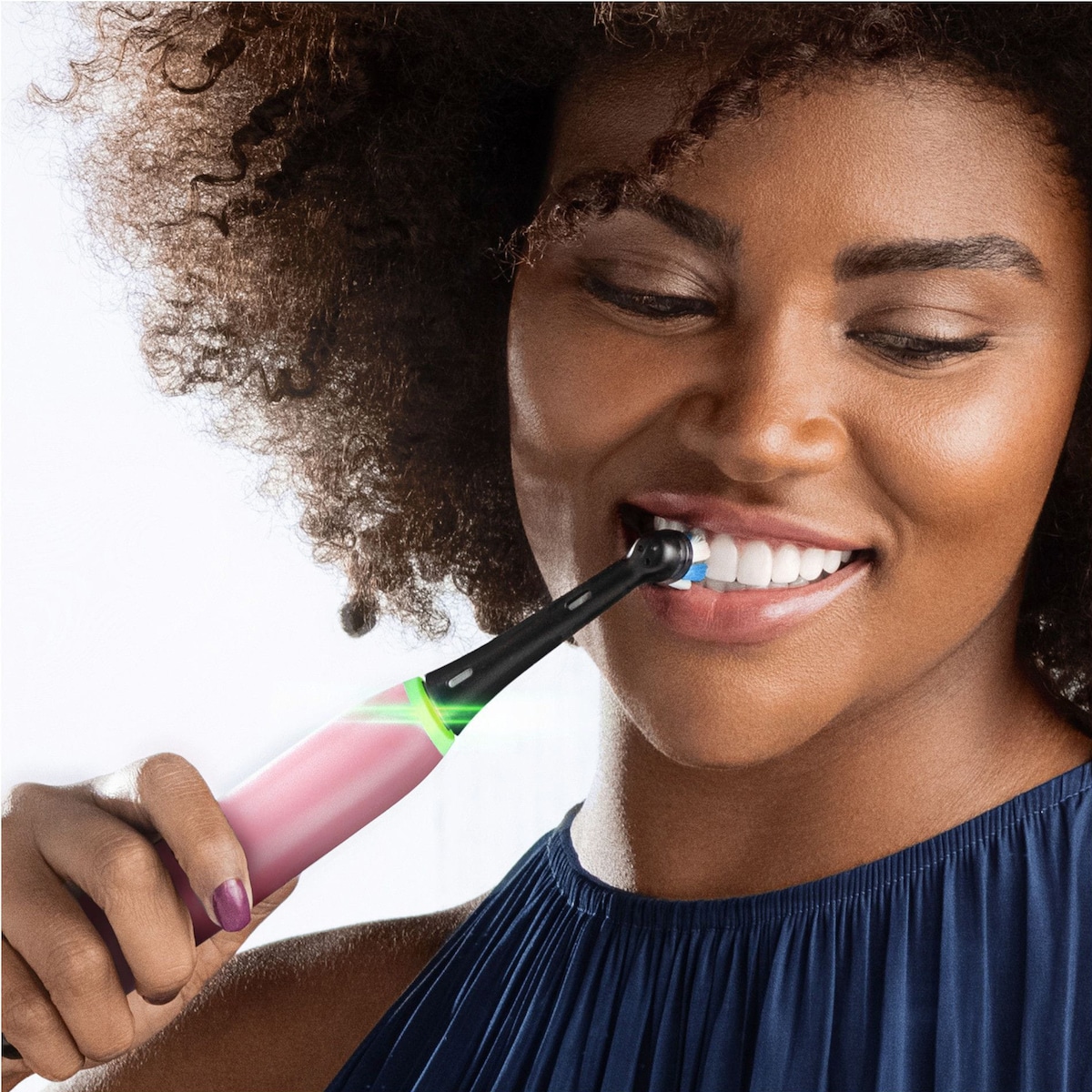 Oral-B iO 5s elektrisk tannbørste 414940 (blush pink)
