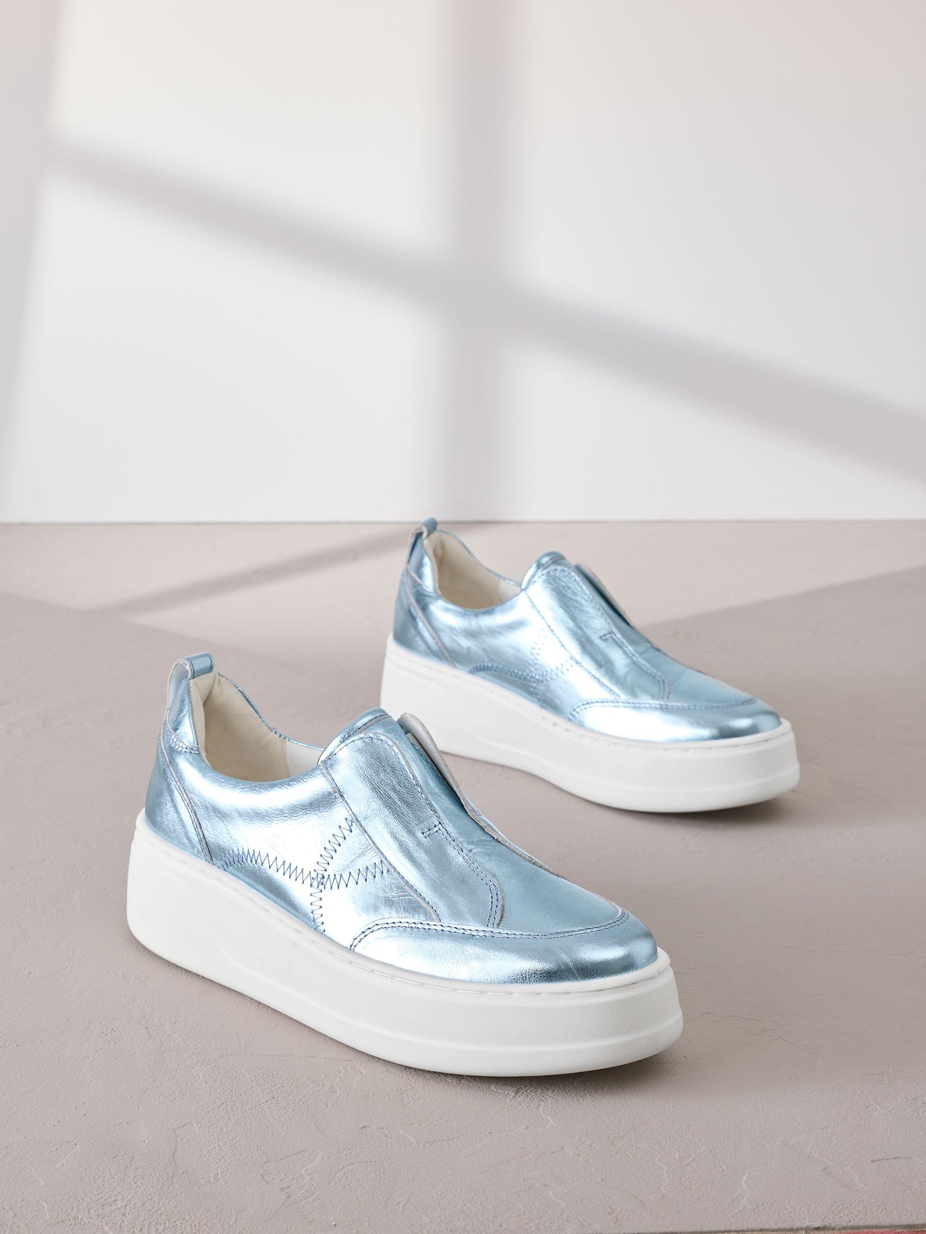 Metallic - Signature leren instapsneakers met dikke zool en plateauzool