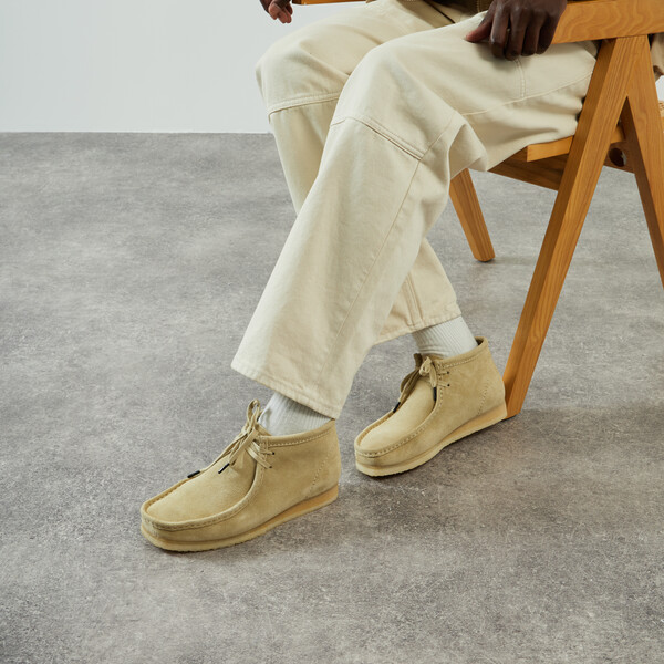 CLARKS WALLABEE BOOT