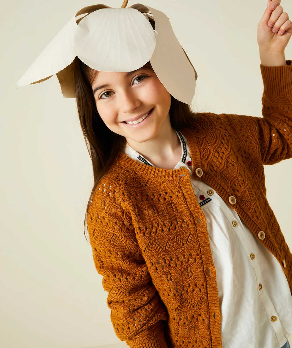 gilet en tricot ajouré fille marron avec boutons pailletés