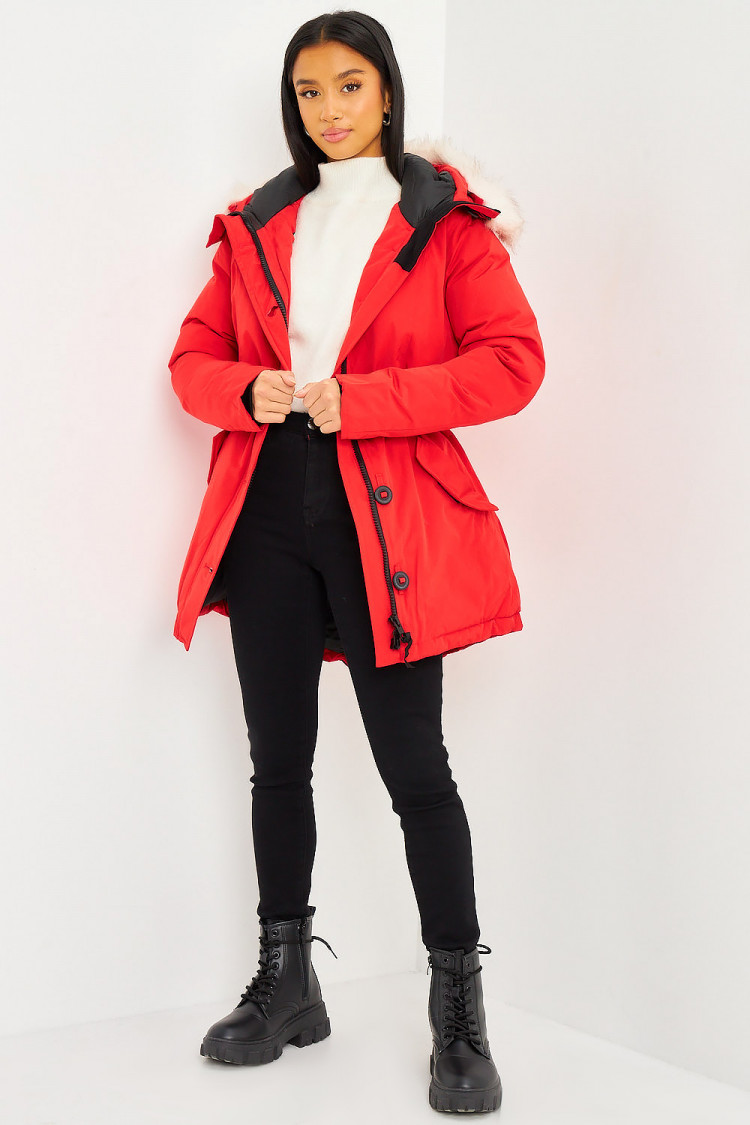 Parka rouge mi-longue à capuche fourrure blanche
