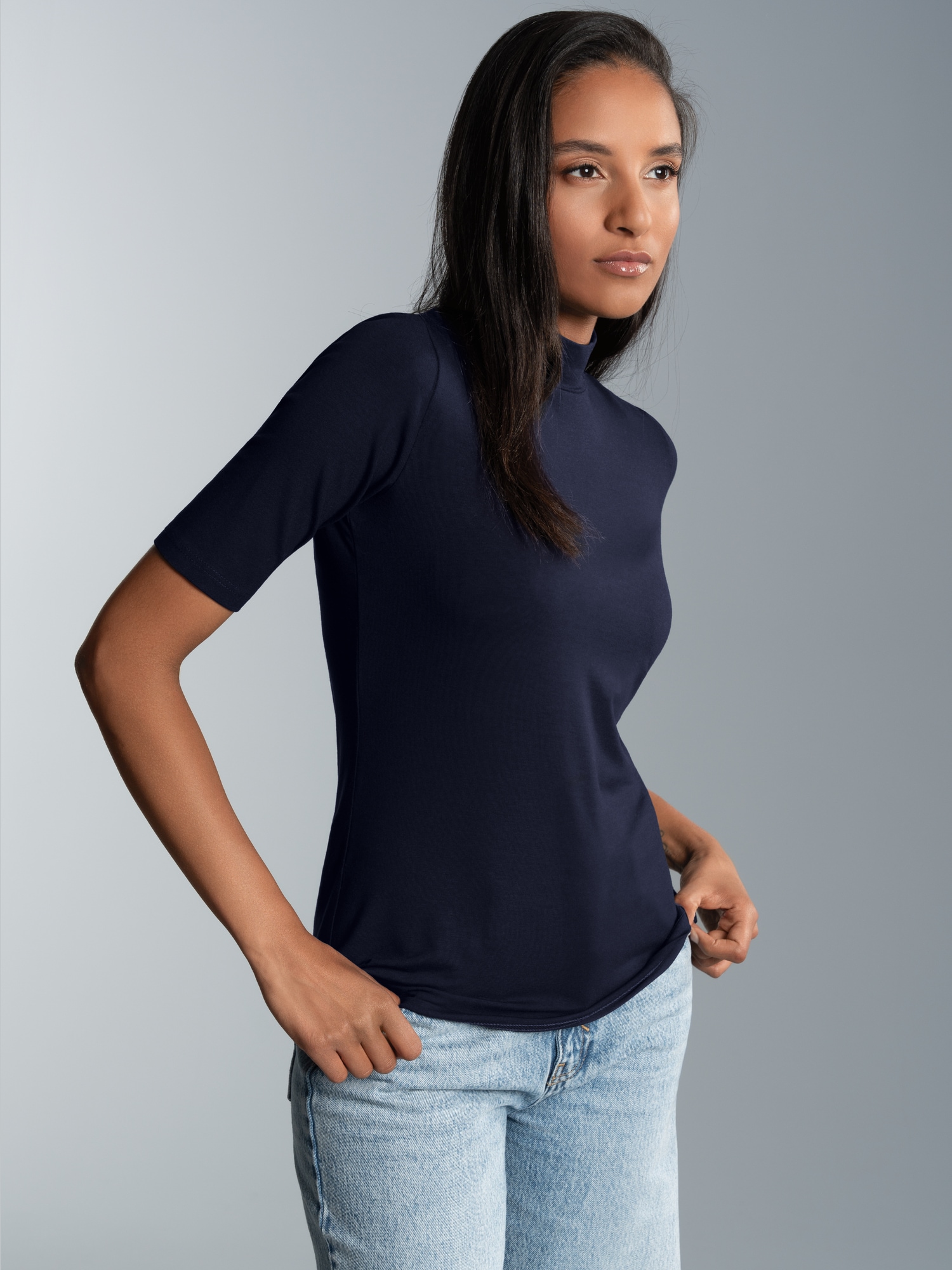 T-Shirt mit elastischem Stehkragen Navy