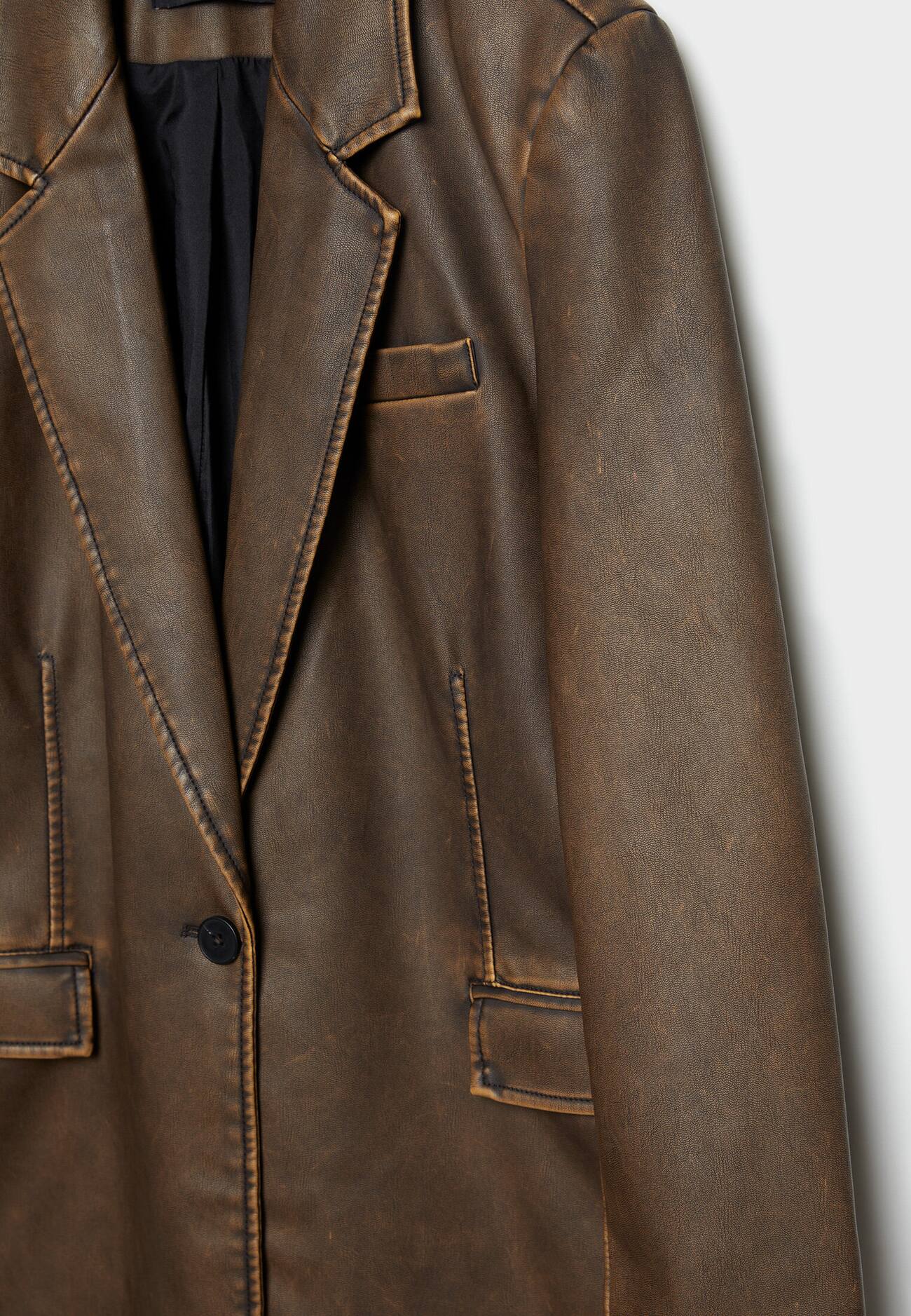 Blazer de couro sintético com efeito desgastado