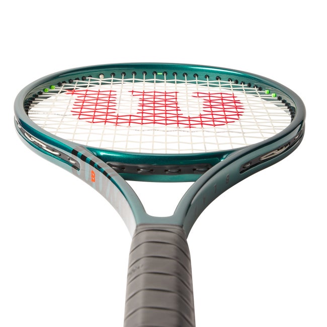 Blade Pro 98 (18x20) V9 Tennis Racket