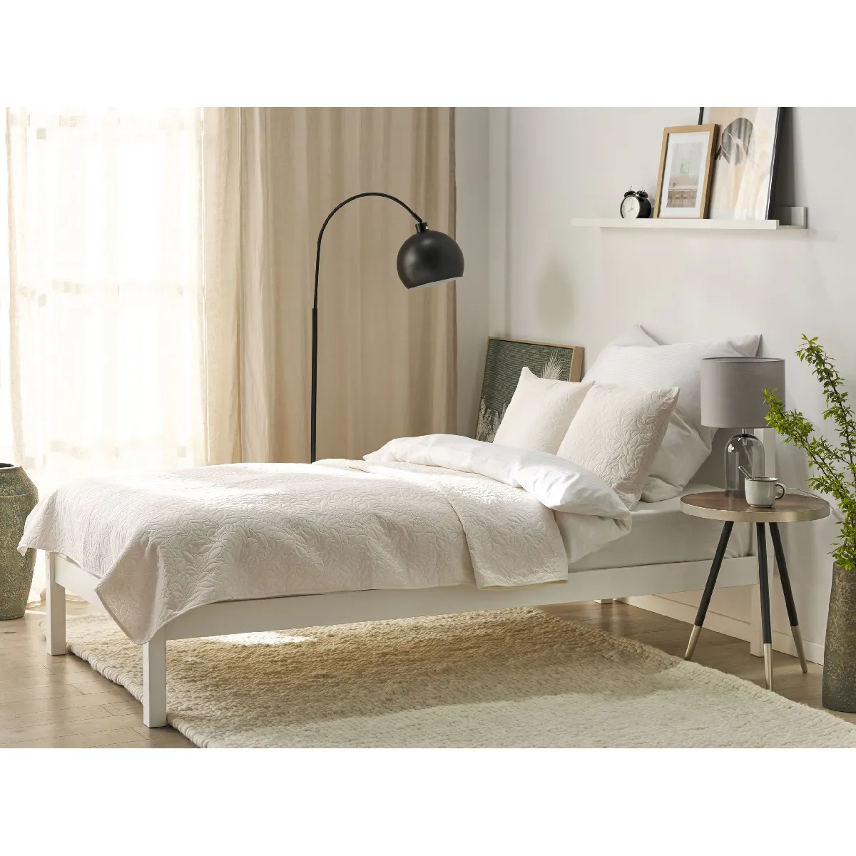 BELIANI RUDKHAN - Couvre-lit et coussins Crème 160x220 cm