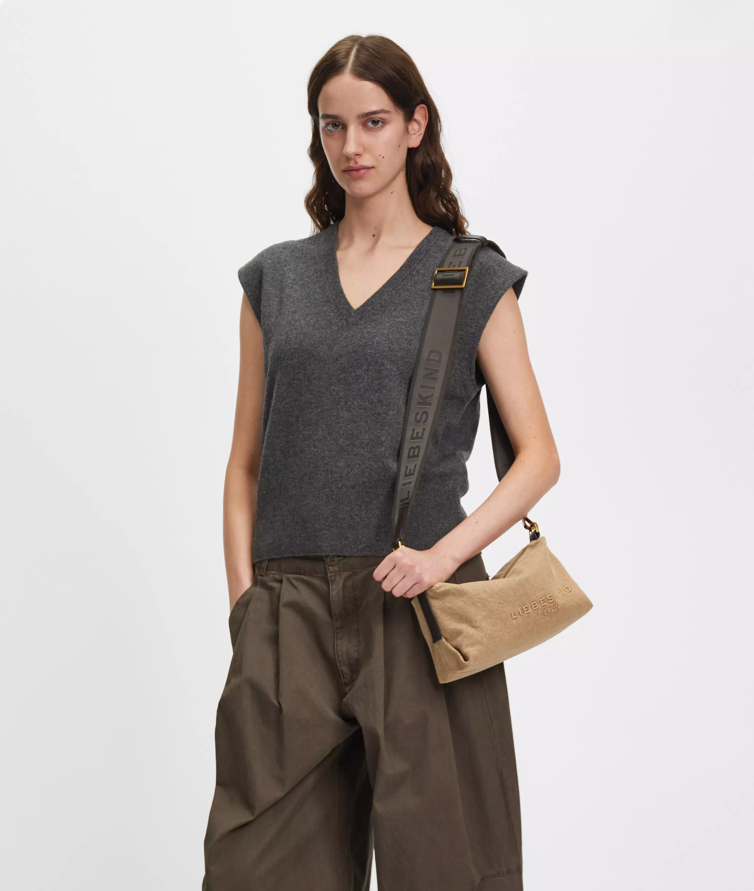 Denim Elvira Camera-Bag S Spacious denim shoulder bag