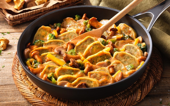 Rustikale Maultaschenpfanne mit Pilzen (20514) | online bestellen!
