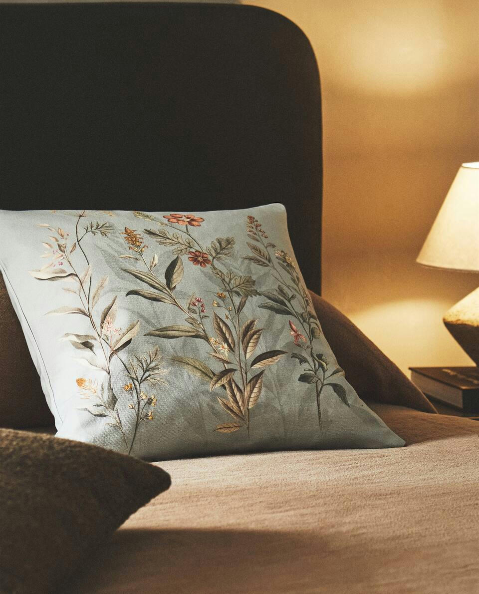 CAPA DE ALMOFADA COM ESTAMPA FLORAL
