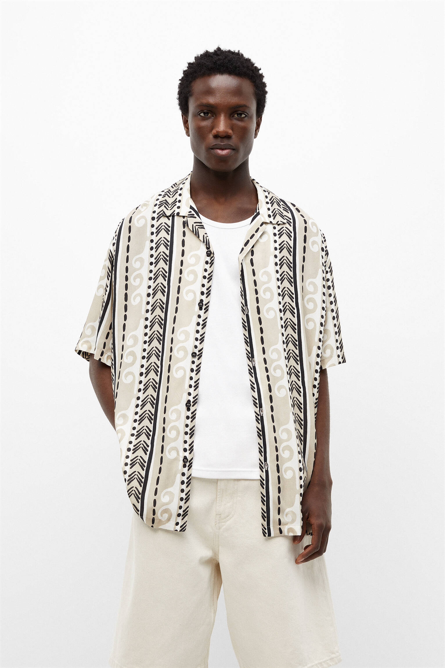 CAMISA COM ESTAMPA DE ONDAS - OFF WHITE