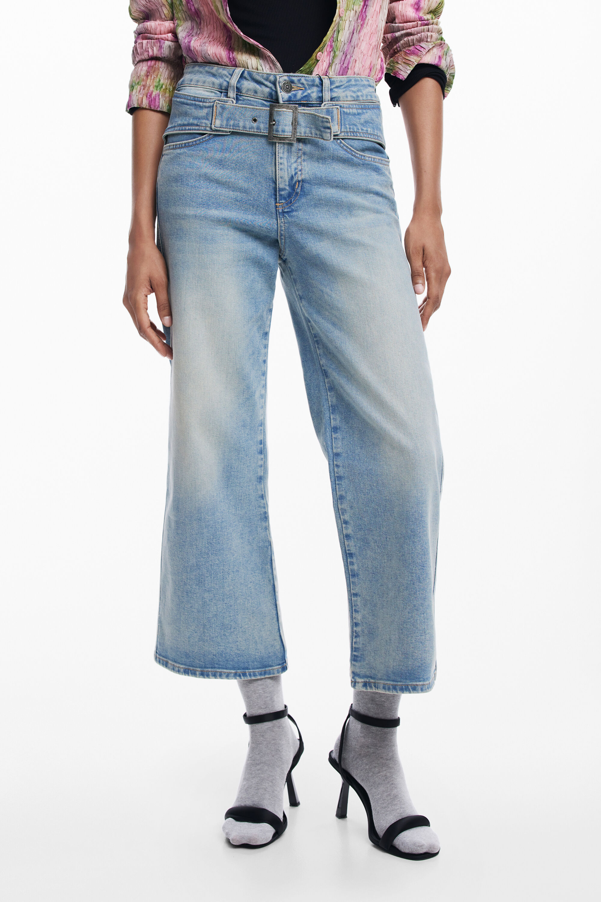 calça jeans reta