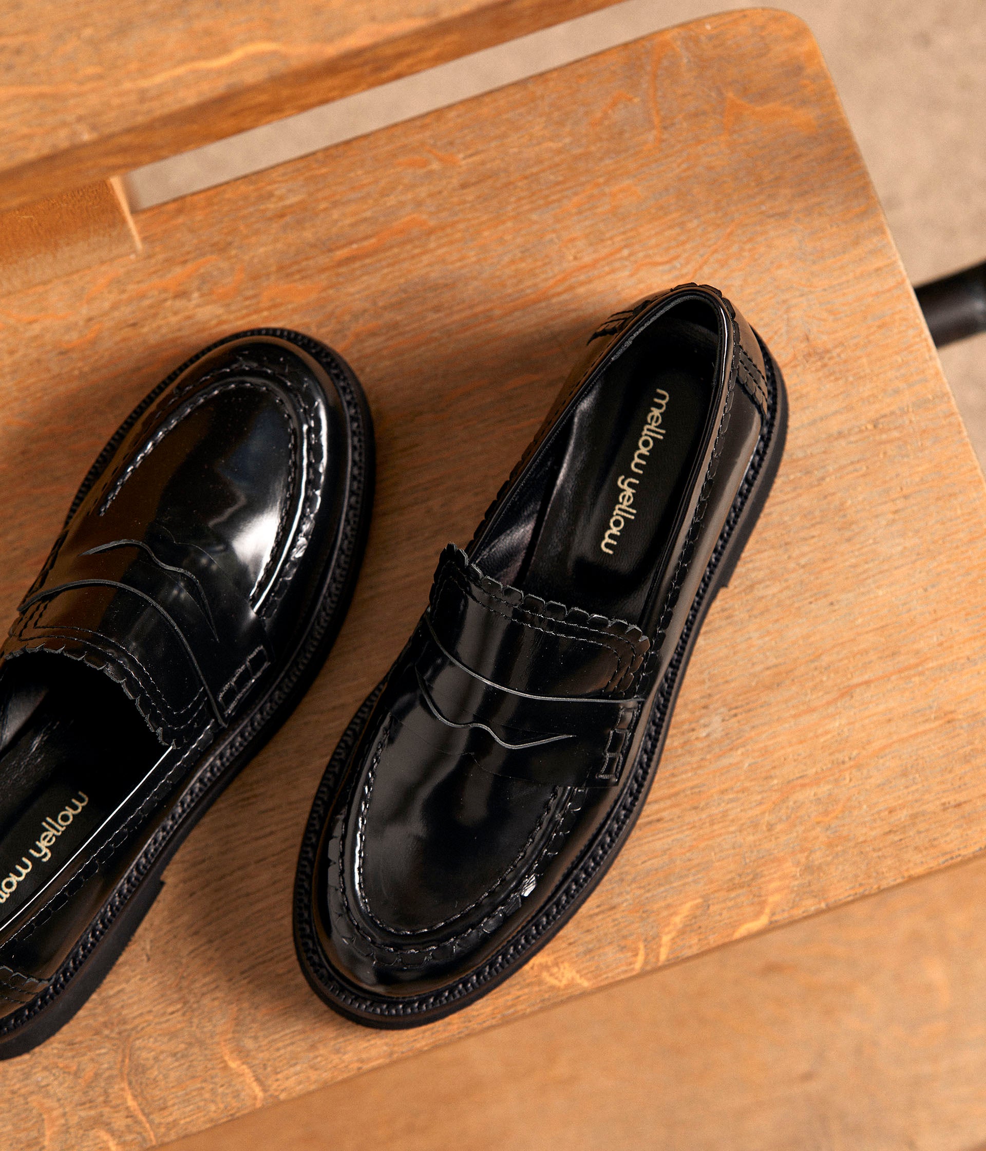 Mocassins cuir noir Anicette