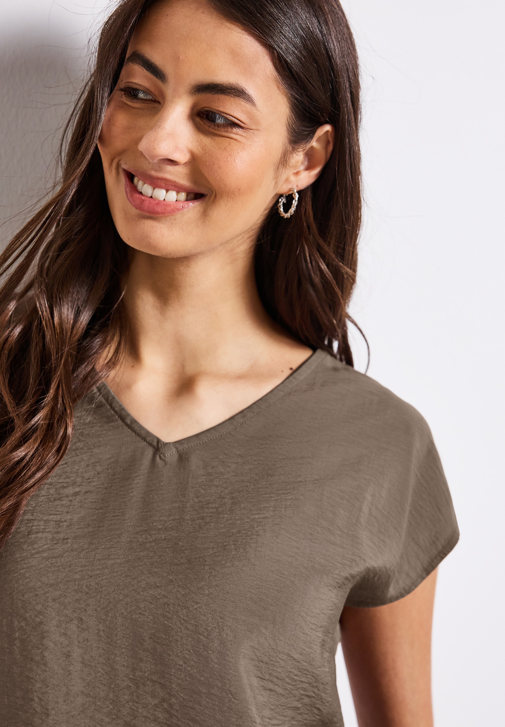 STREET ONE Shirtbluse , mit V-Neck