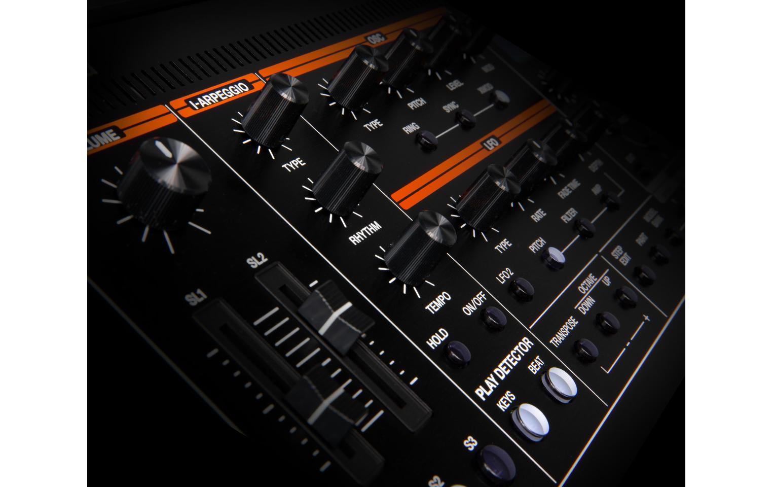Synthesizer JUPITER-XM<br>Digitaler Synthesizer