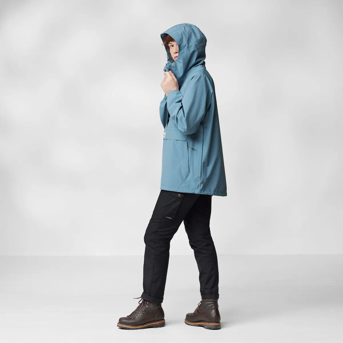 Fjällräven Women's Vardag Hydratic Anorak Flame Orange