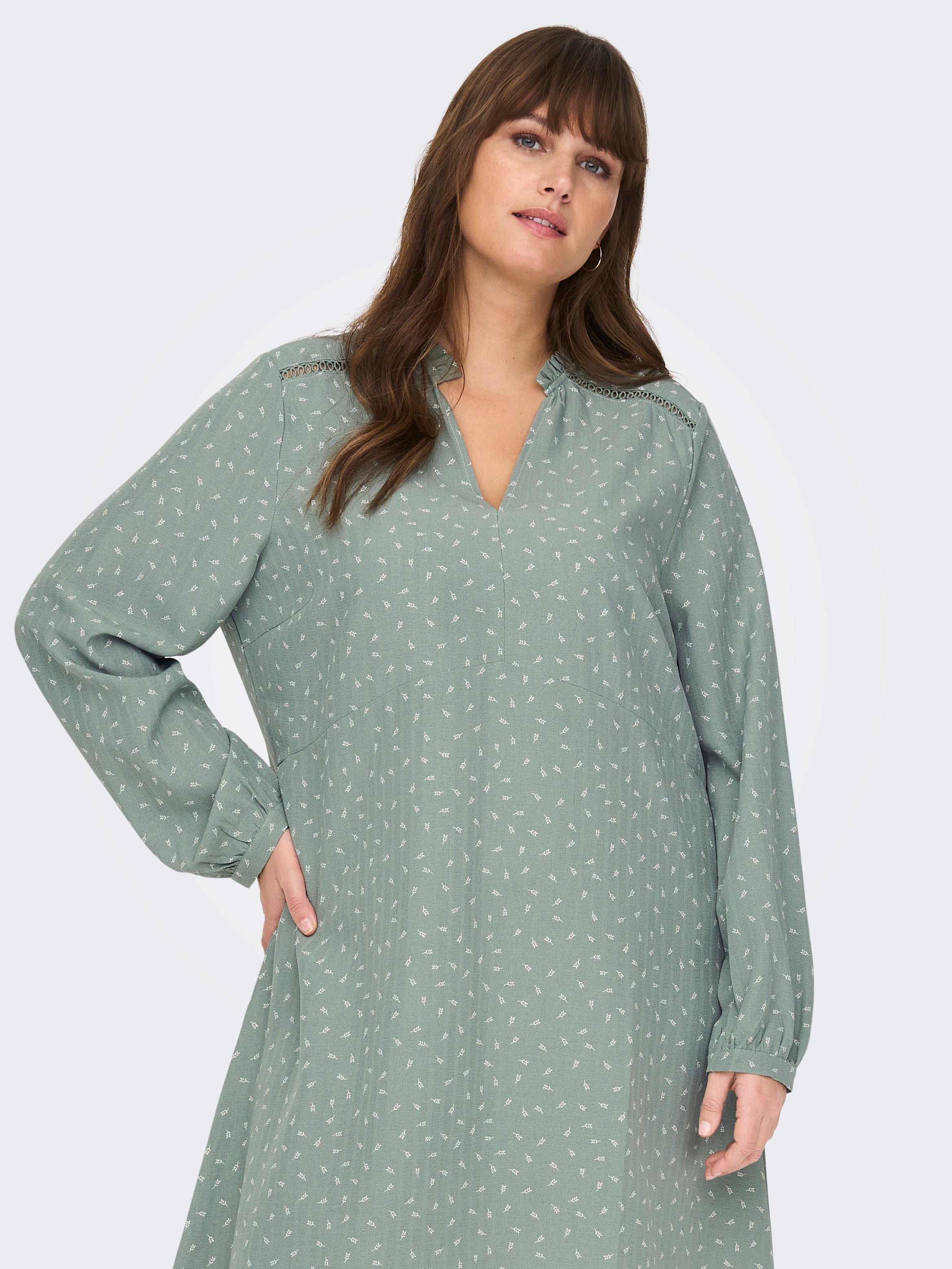 CARNIKOLAMA Kurzes Kleid Lily Pad