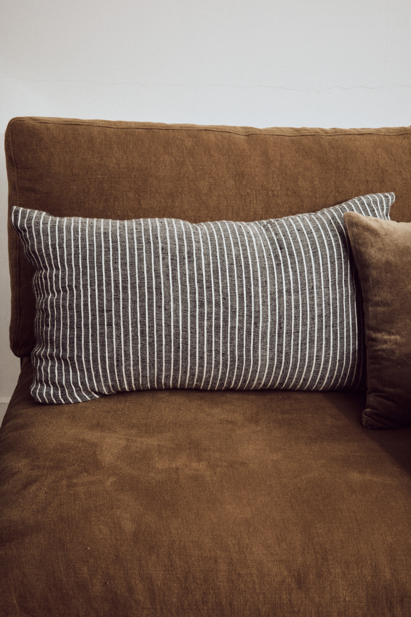 Sierkussen Striped monochrome 70x40 cm