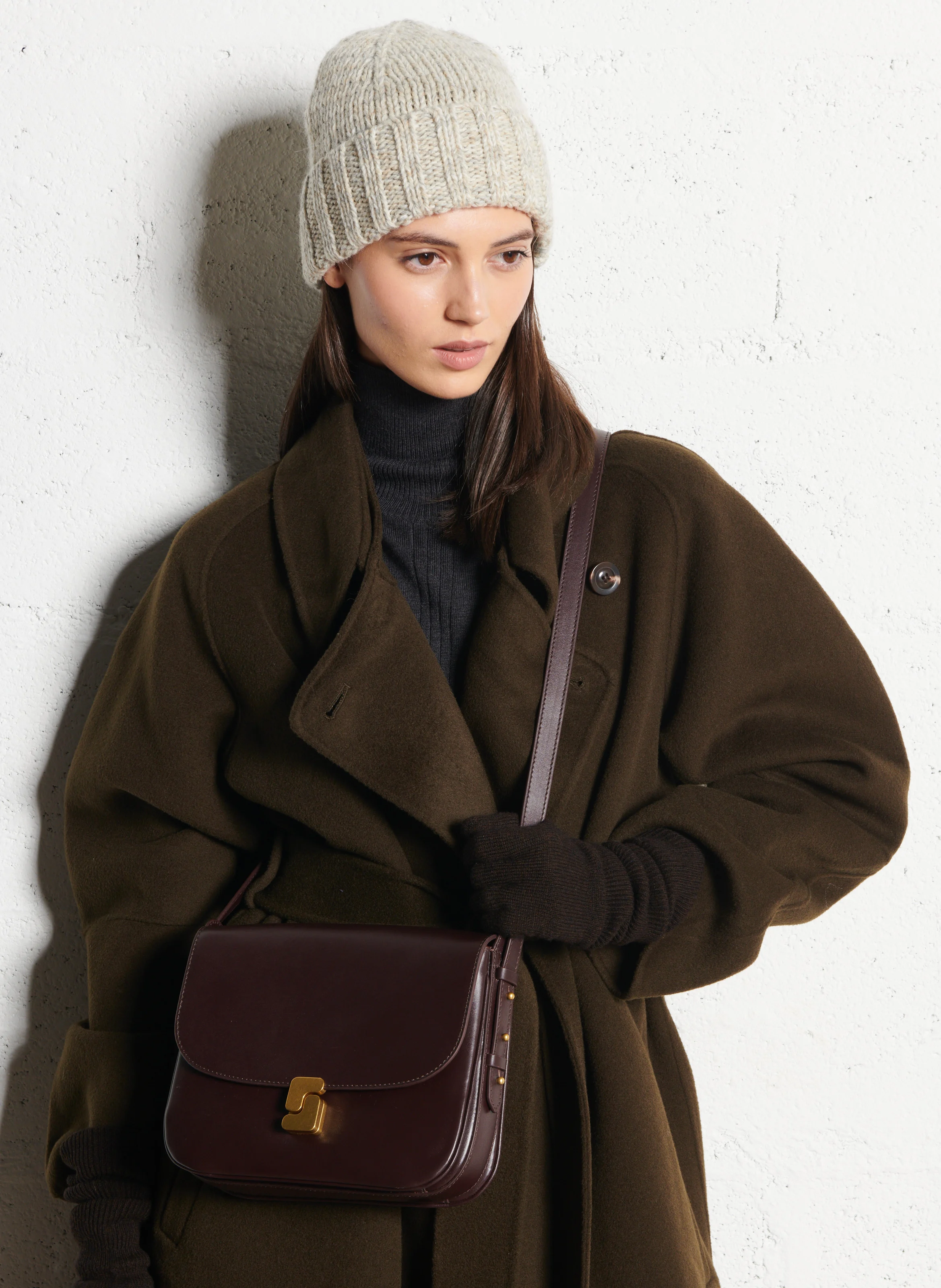 BELLISSIMA MAXI - Sac maxi bandoulière en cuir glacé en cuir| Violet