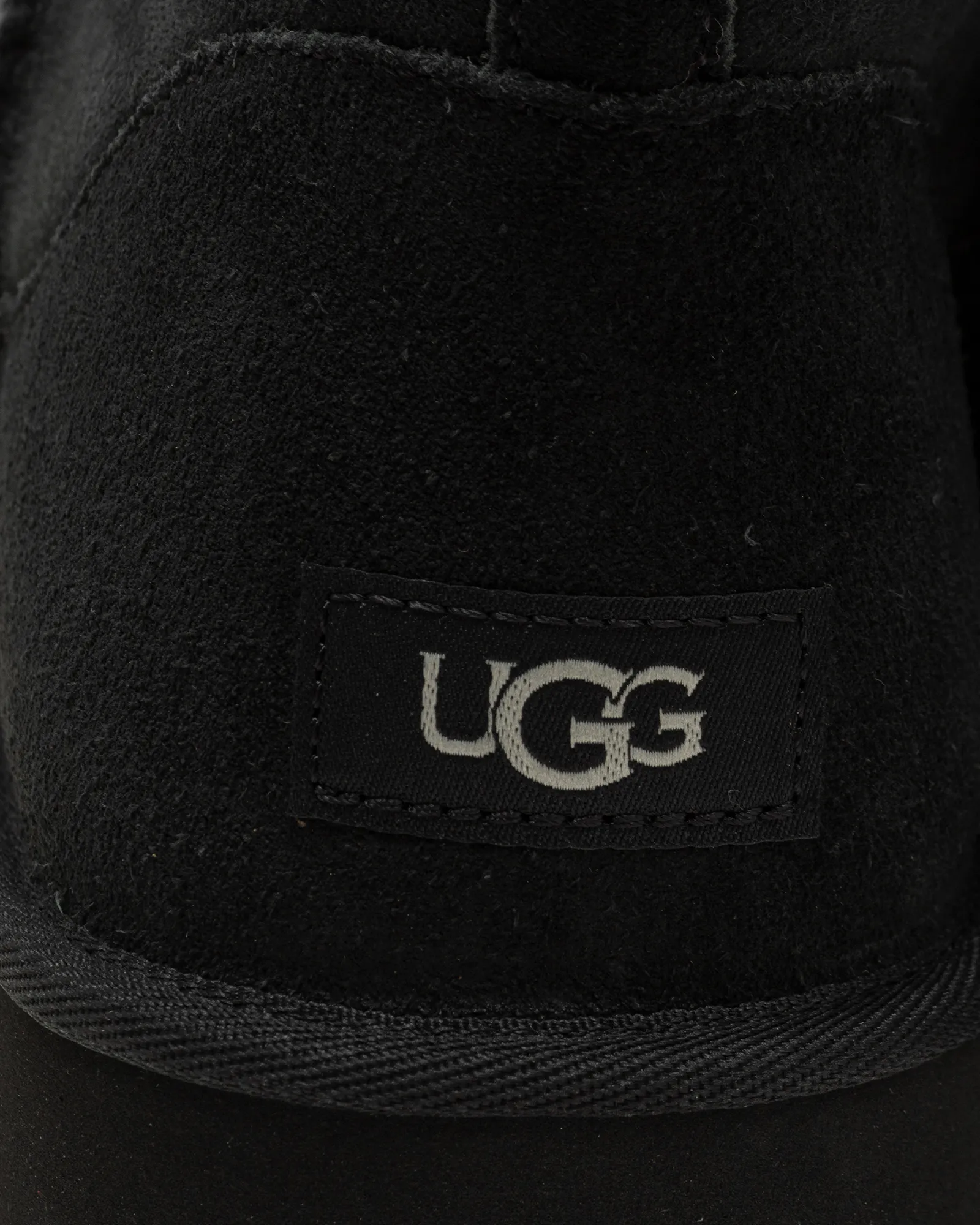 UGG CLASSIC MINI