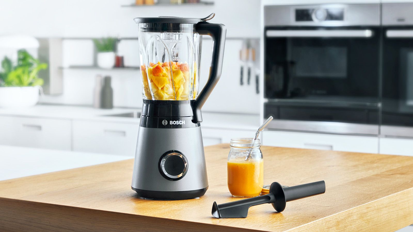 Liquidificador VitaPower Série 4 1200W em aço inoxidável MMB6172S
