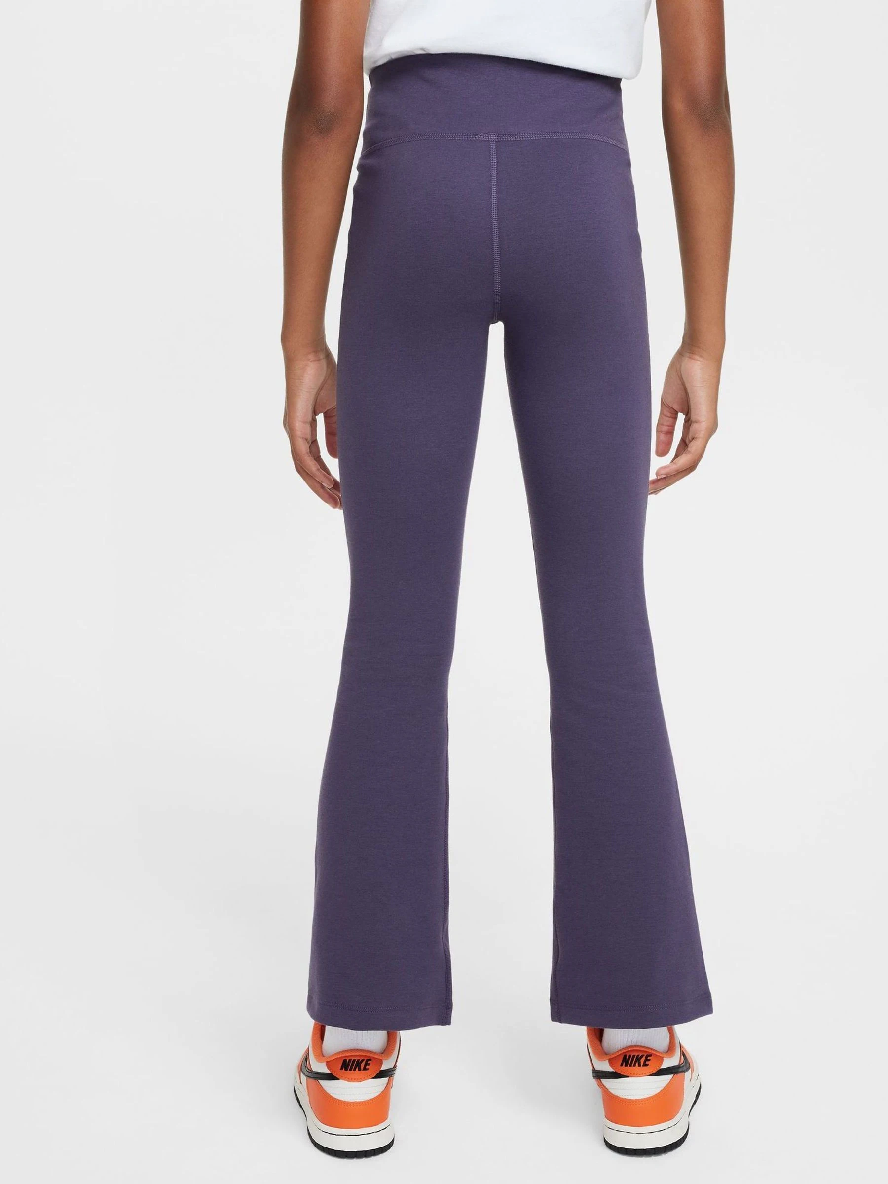Paarse Raisin - Nike flared legging met hoge taille