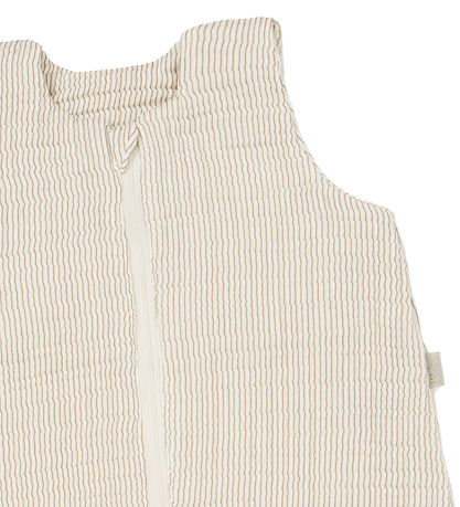 Cam Cam Sovepose - Musselin - 0-6 mdr. - Classic Stripes Camel