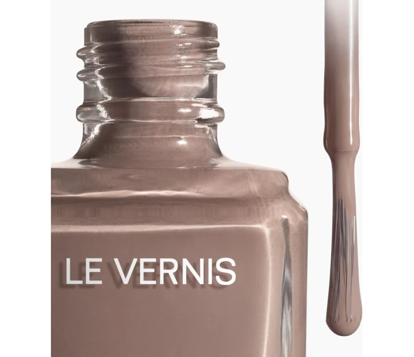 CHANEL LE VERNIS Couleur et brillance longue tenueParticuliere 105