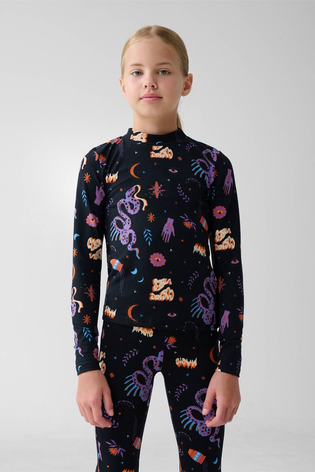 Shoeby longsleeve met all over print zwart/oranje/paars