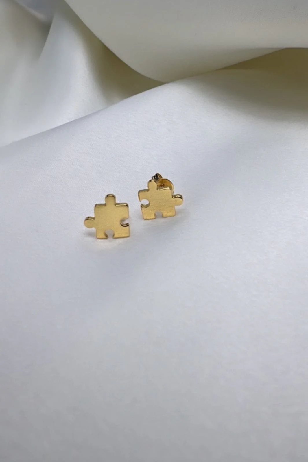 O element Match Puzzle Earstick