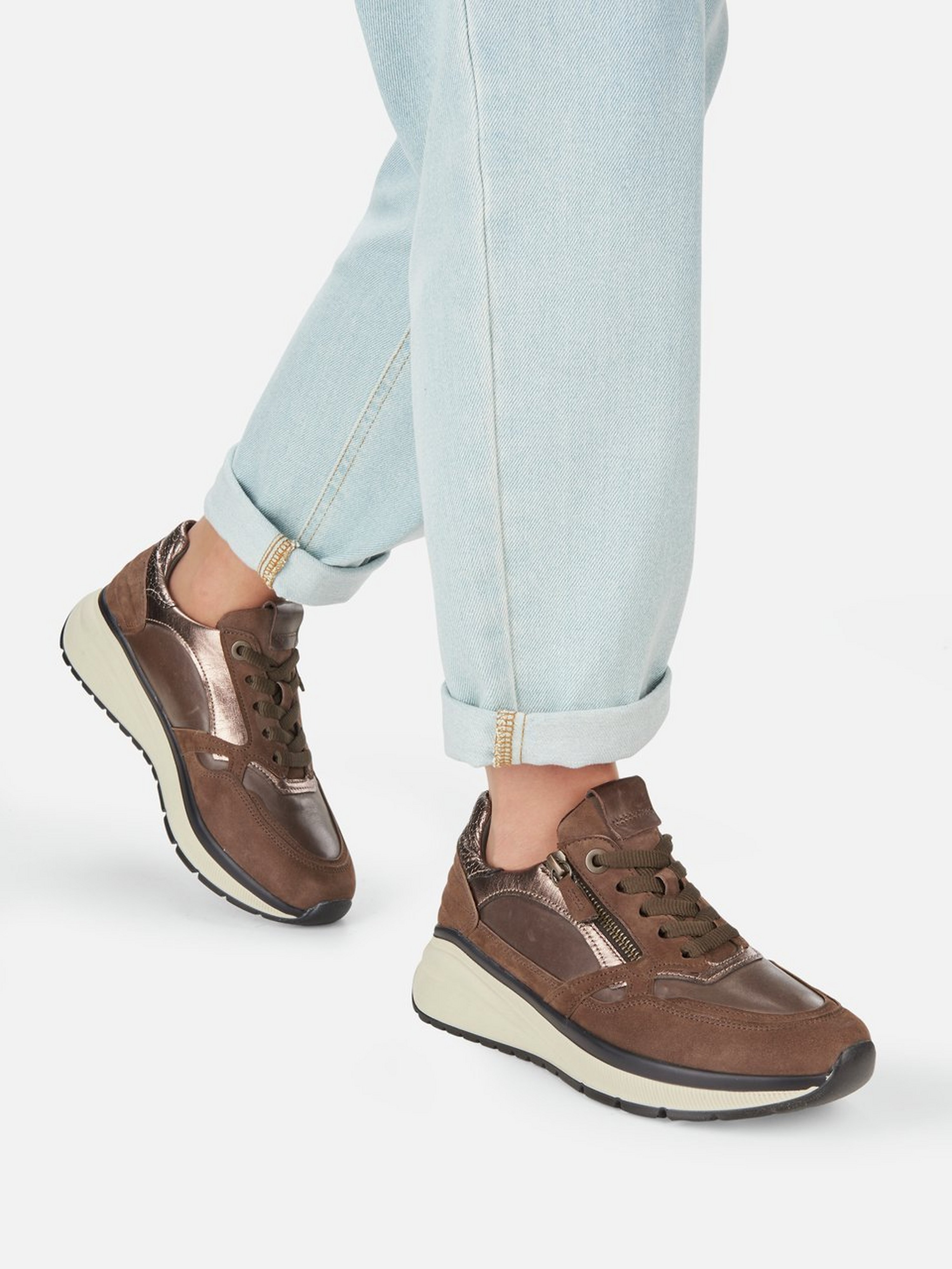 Sneaker