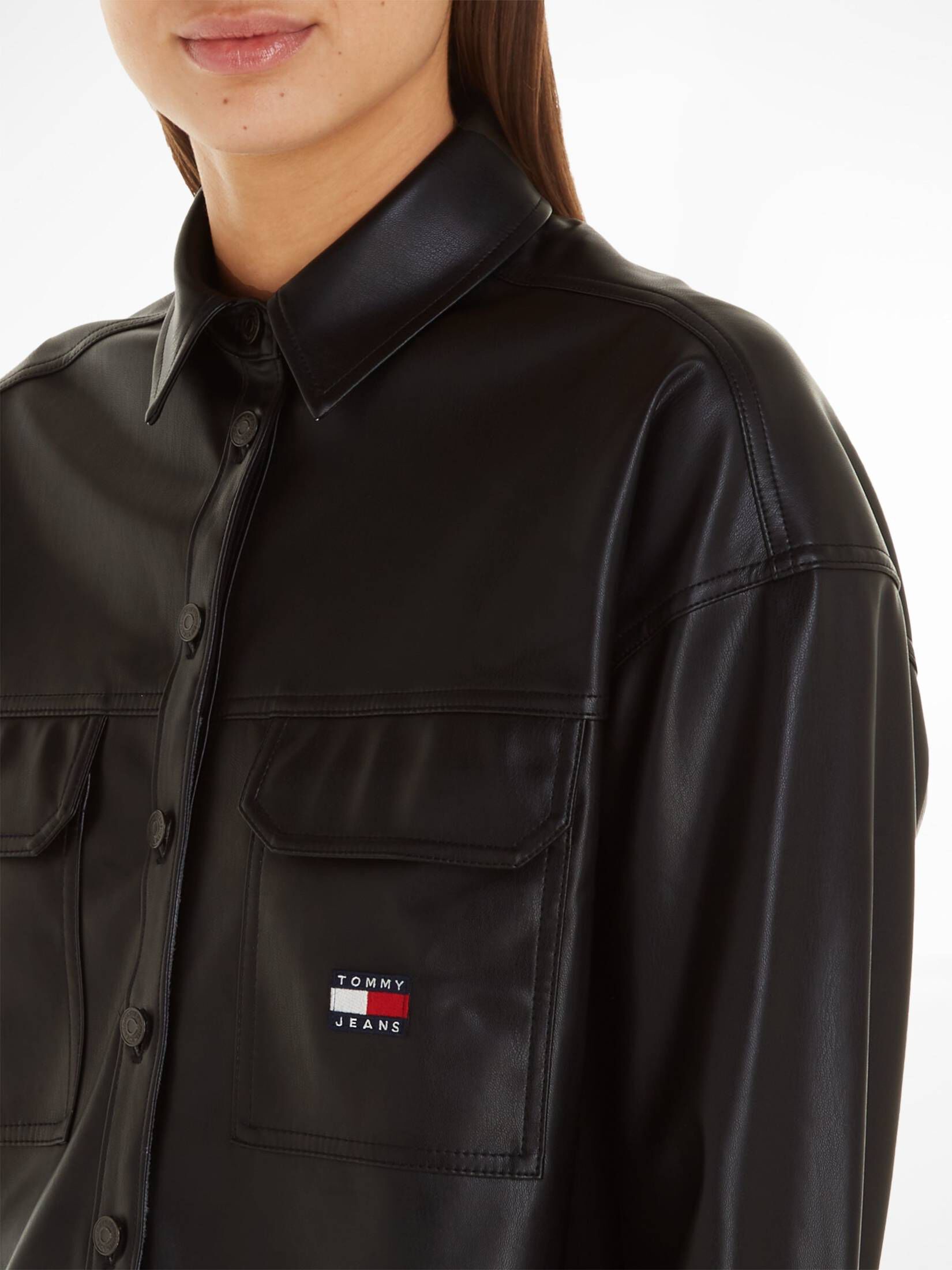 Tommy Jeans| Damen Hemdjacke aus Kunstleder TJW SPR OVS PLEATHER OVERSHIRT