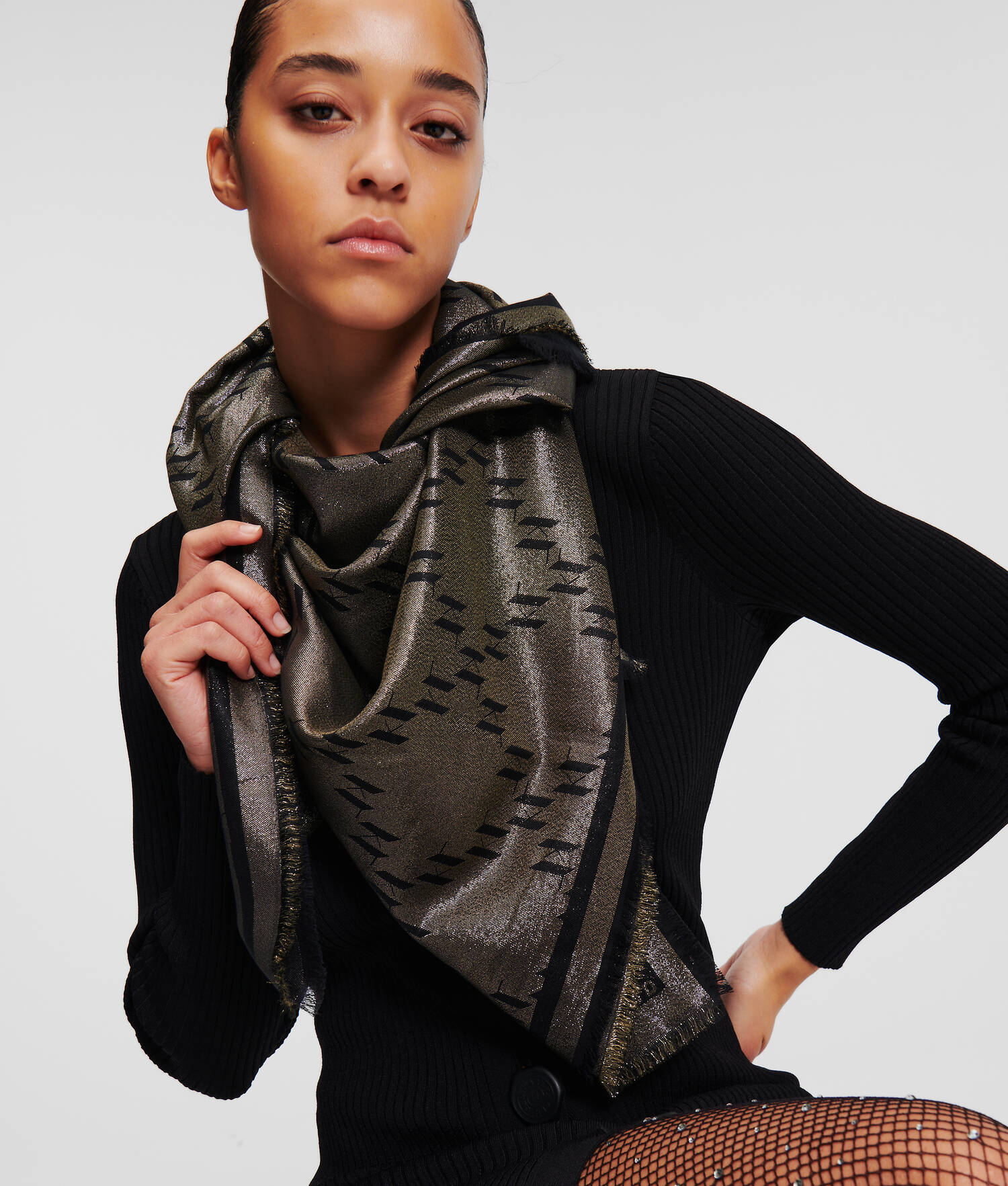 ÉCHARPE EN LUREX K/MONOGRAM