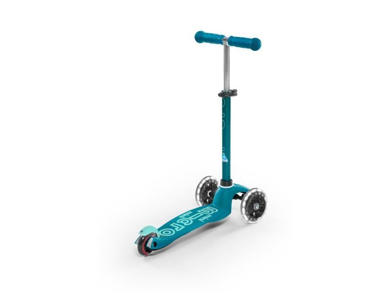 Micro Mobility Kickboard Mini Micro Deluxe  Aqua (LED) Kickboard