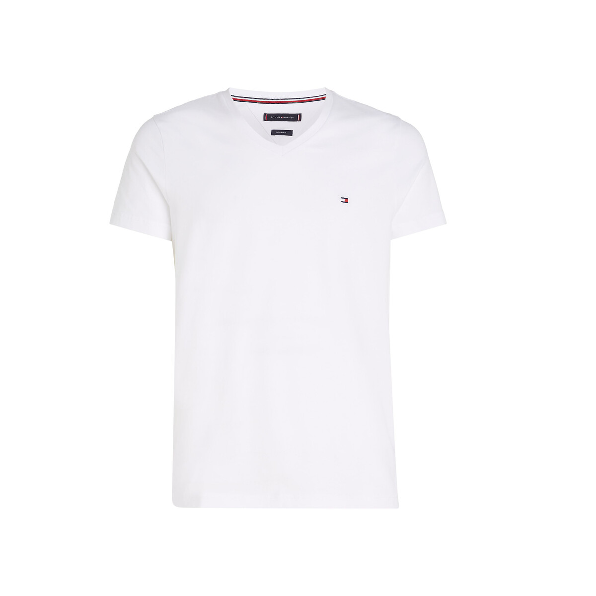 Camiseta TOMMY HILFIGER com decote em V, modelagem slim e elástica.