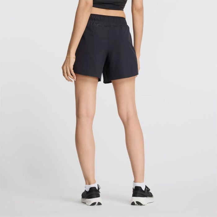 New Balance Dame Shorts RC Seamless 5 Inch Shorts Sort