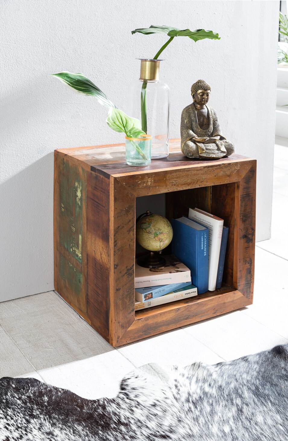 KADIMA DESIGN Quadratischer Beistelltisch Diana, 45x45x35 cm, Mango-Holz - Shabby-Chic & Stabil