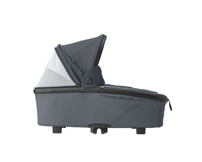 Oria XXL 0 - 9 M   0 - 9 kg    Relaxfunktion in Liegeposition |    Mit Regenschutz und Sonnenverdeck |    Nap-Keeper für ungestörten Schlaf |    Riesige Babywanne |
