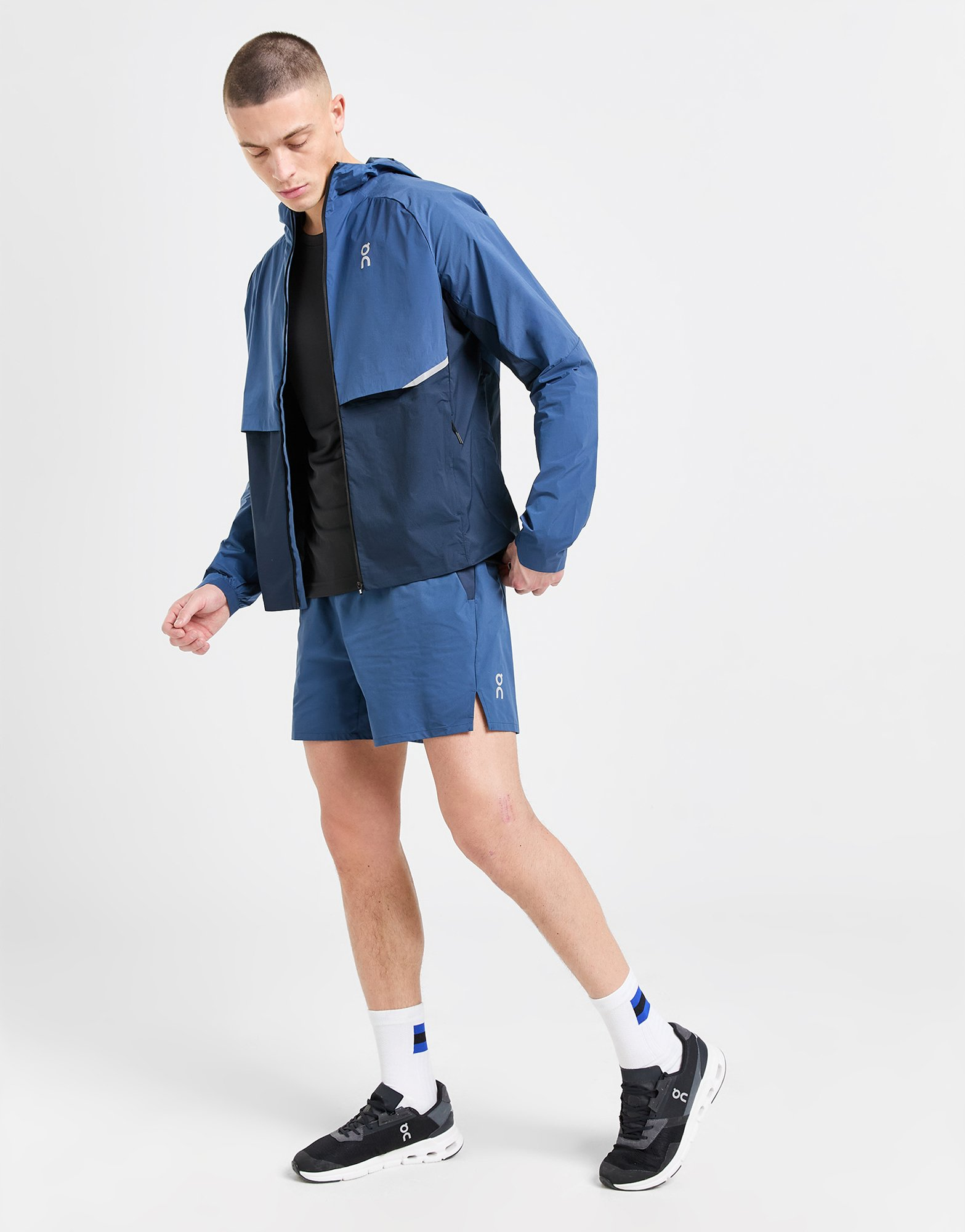 On Running Short Essential Homme